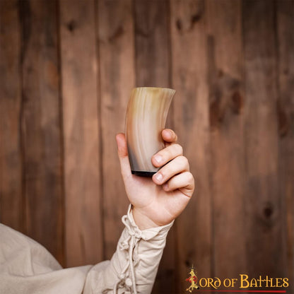 Taza de Cerveza Medieval Vikinga Hecha a Mano con Auténtico Cuerno de Buey - Imagen 9
