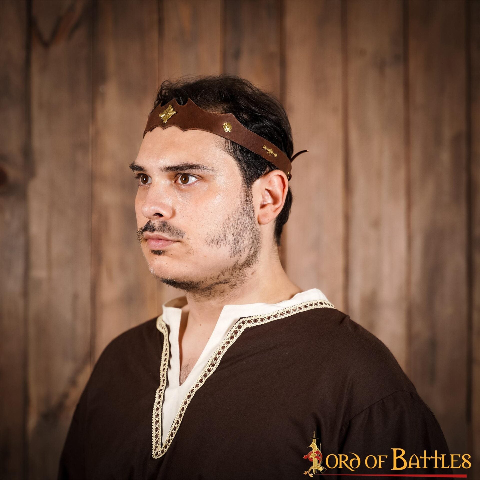 Diadema de Cuero de Cazador Principesco con Monturas de Latón Puro - Imagen 7