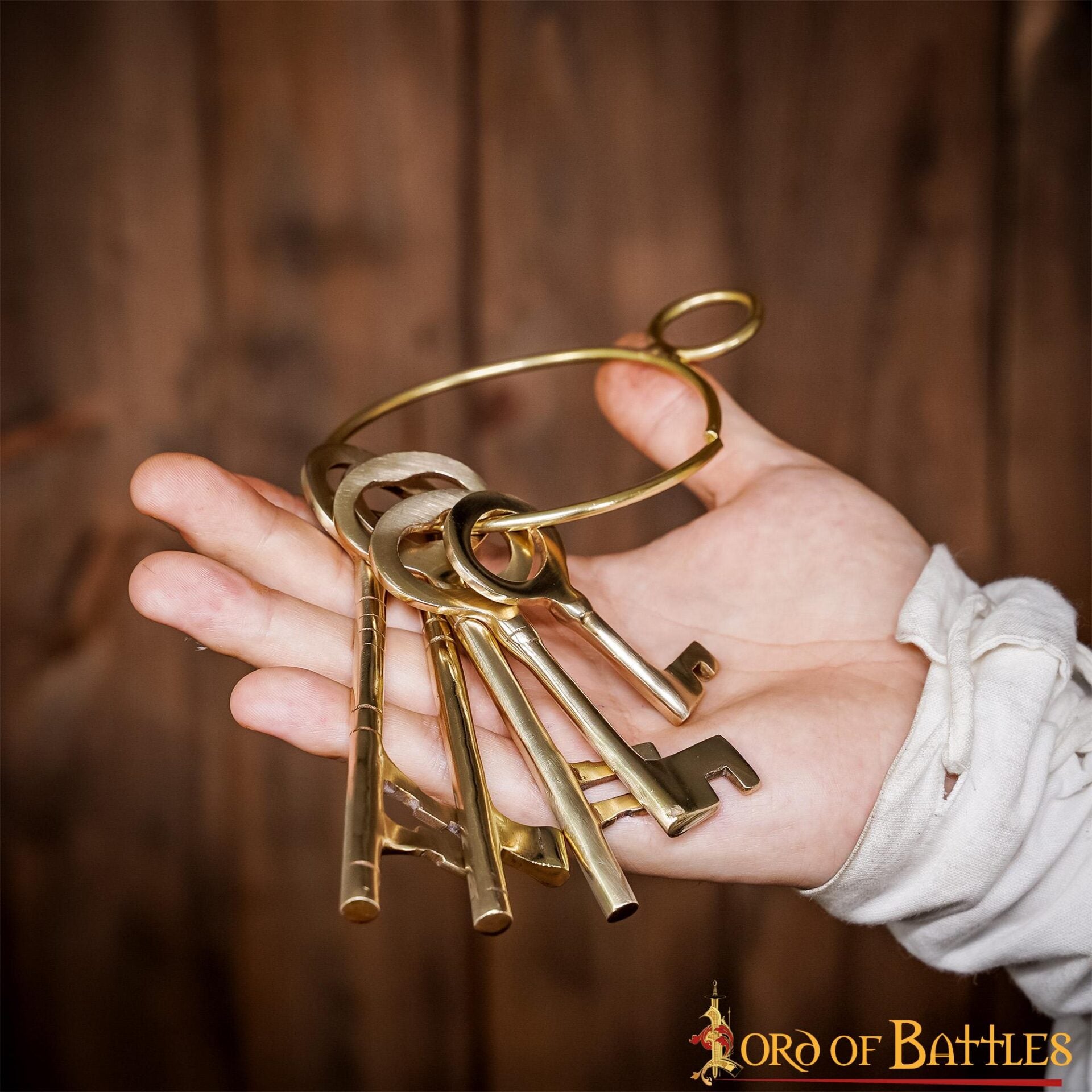 Juego de Llaves Medievales de Latón para Mazmorras - Réplica Histórica de 5 Piezas para Decoración Pirata y Salas de Escape - Imagen 16