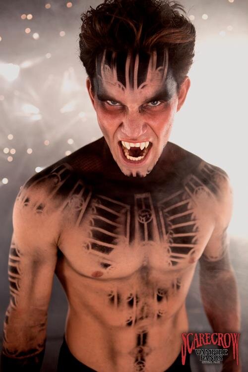 Imagen única de: Espantapájaros, Colmillos De Vampiro - Trituradoras