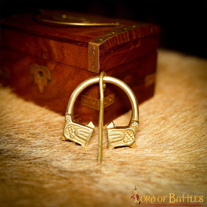 Broche de Capa con Cabeza de Cuervo Nórdico - Latón - Imagen 7