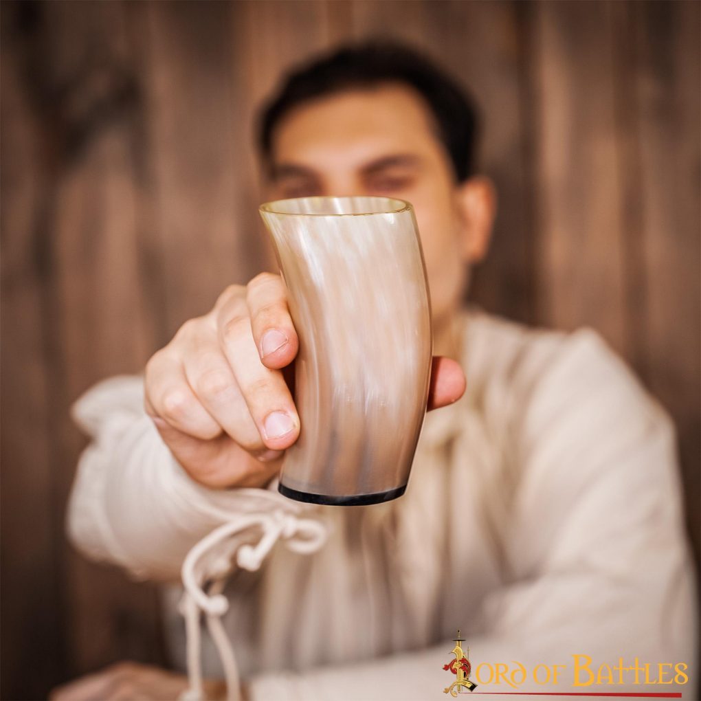 Taza de Cerveza Medieval Vikinga Hecha a Mano con Auténtico Cuerno de Buey - Imagen 8