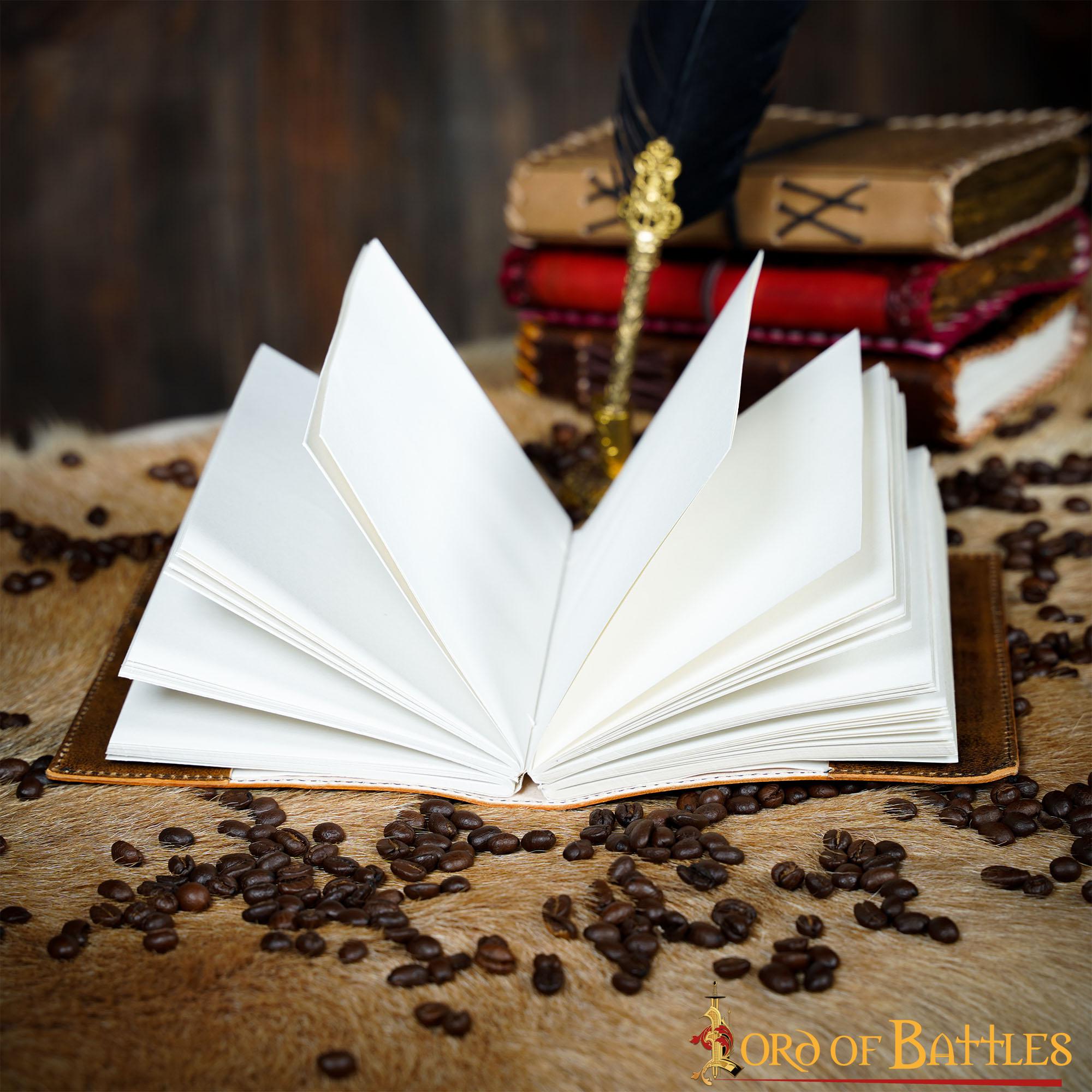 Diario Medieval de Piel Auténtica Hecho a Mano con Diseño Celta en Espiral - Imagen 7