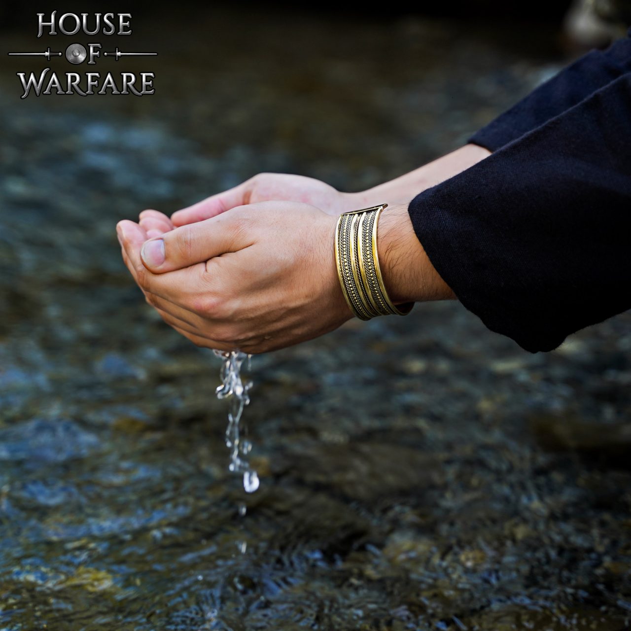 Pulsera Medieval de Latón Macizo Fantasía - Imagen 3