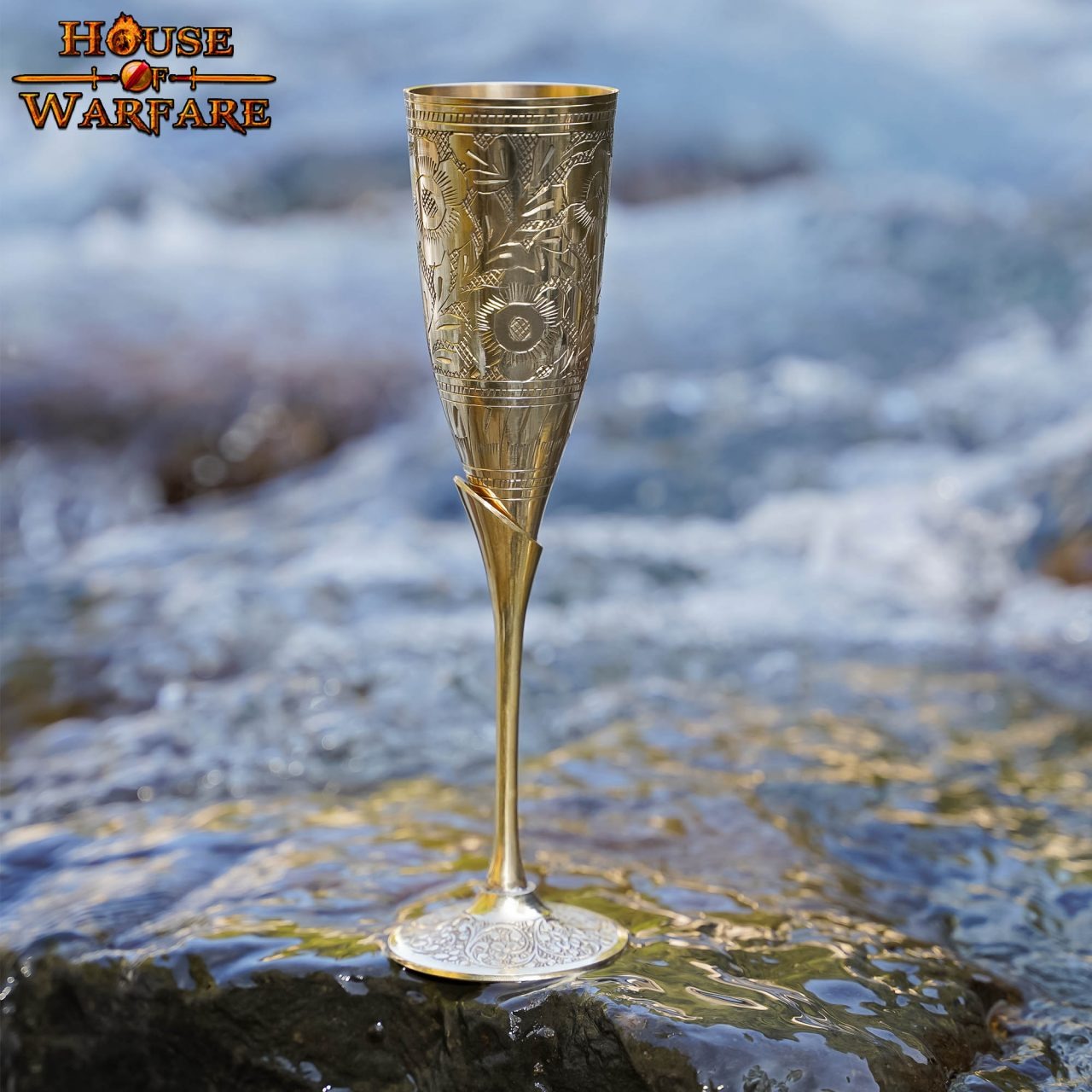 Cáliz Copa de Latón Grabado con Motivo Floral - Decoración Artesanal Medieval - Imagen 1