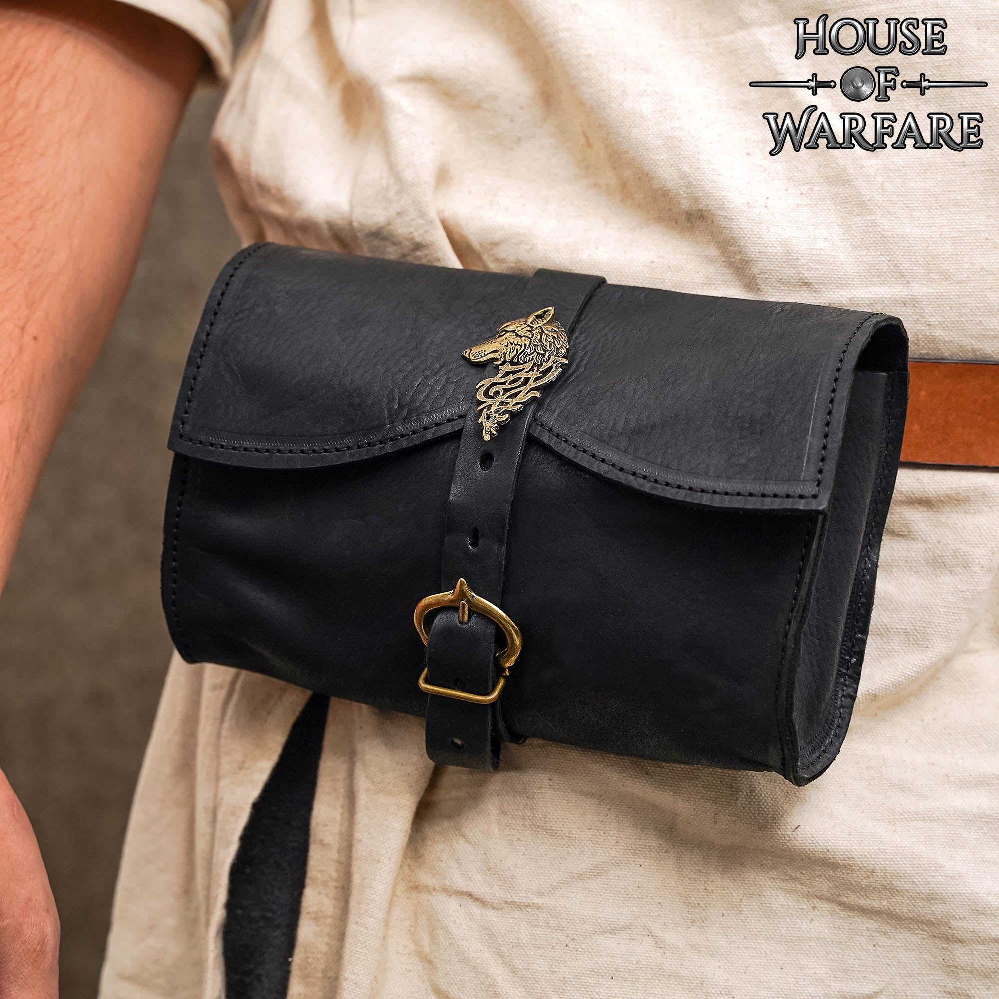 Riñonera Medieval de Cuero con Emblema de Lobo de Latón - Imagen 5