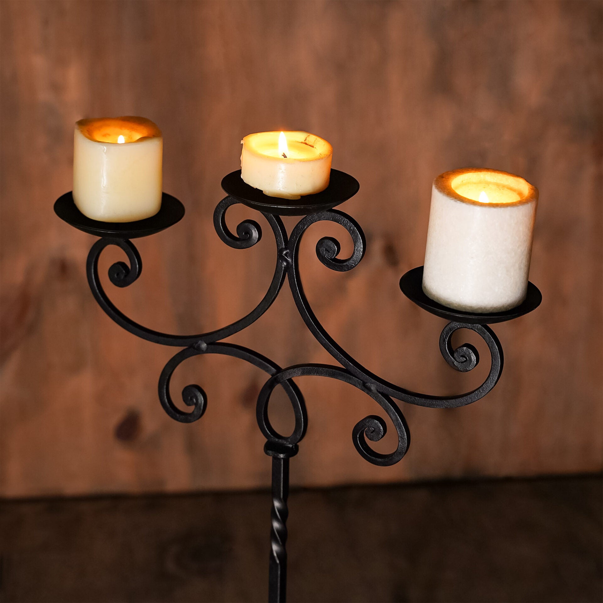 Candelabro Grande Forjado a Mano The Vintage Castle - Imagen 5