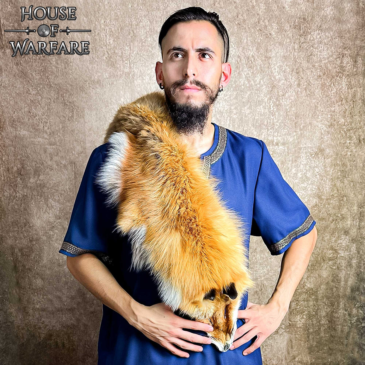 Imagen única de: Fantasía Medieval Vikingo Piel de Zorro Natural