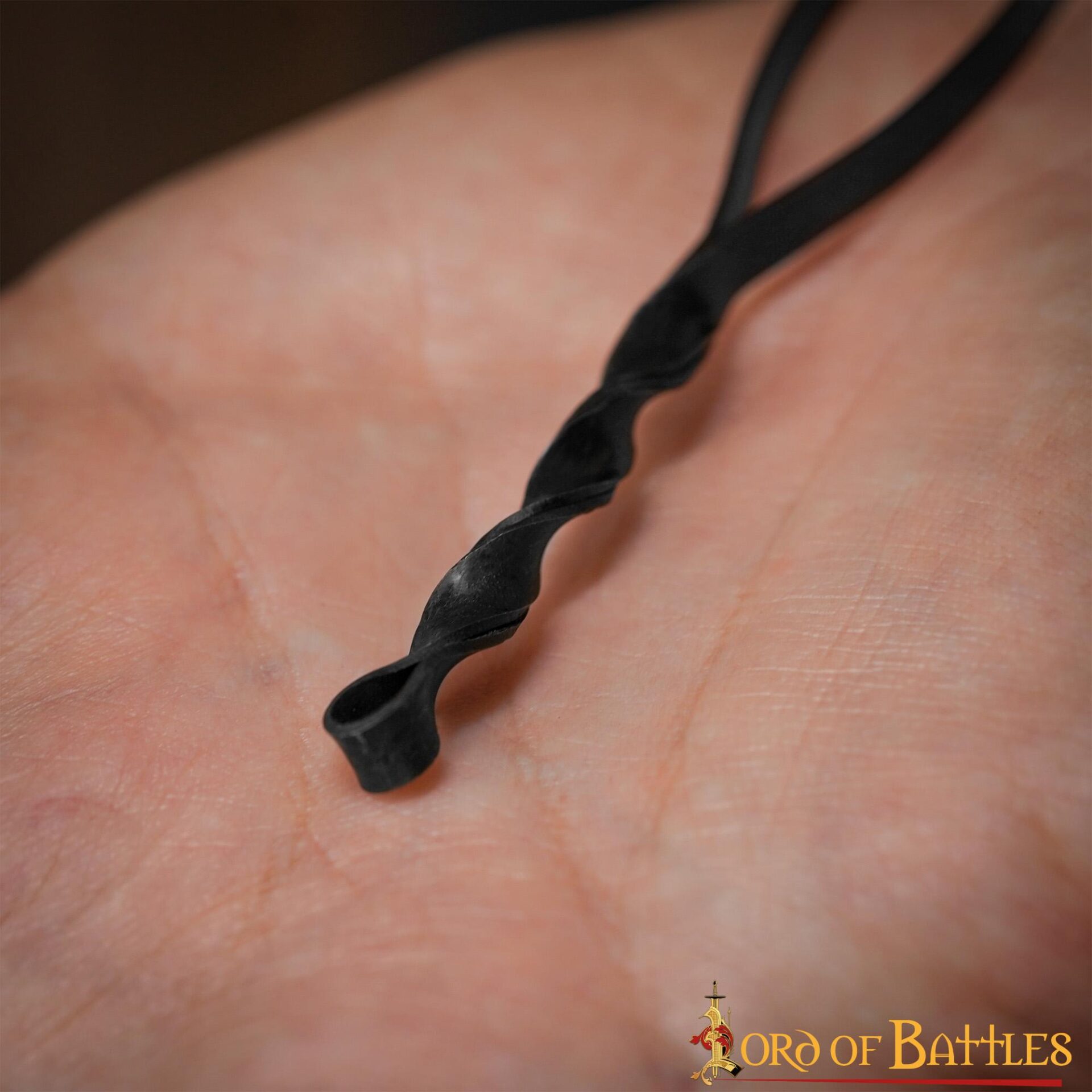 Pinza Medieval de Hierro Forjada a Mano - Herramienta Tradicional de Aseo con Mango Retorcido - Imagen 12