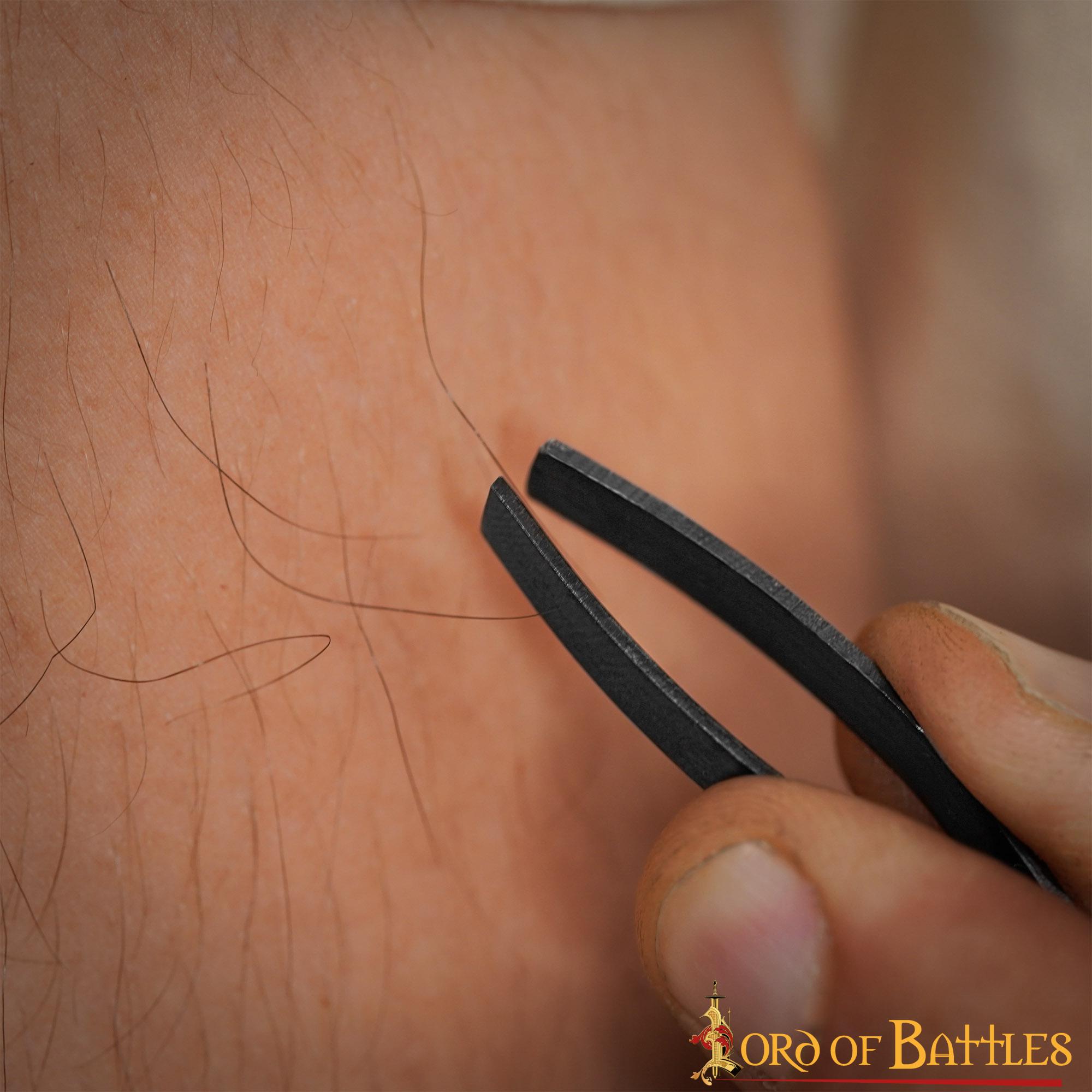 Pinza Medieval de Hierro Forjada a Mano - Herramienta Tradicional de Aseo con Mango Retorcido - Imagen 13