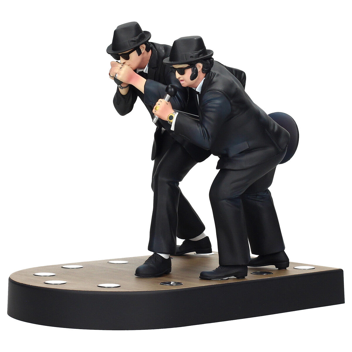 Detalle manos con micrófonos y tatuajes - figuras Blues Brothers