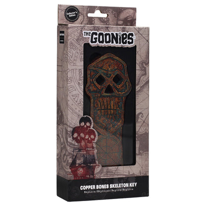 Detalle frontal llave esqueleto - calavera con ojos romboidales calados y rosa de los vientos grabada
