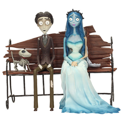 Diorama Victor y Emily en banco con Scraps - Corpse Bride Movie Icons vista frontal fondo blanco