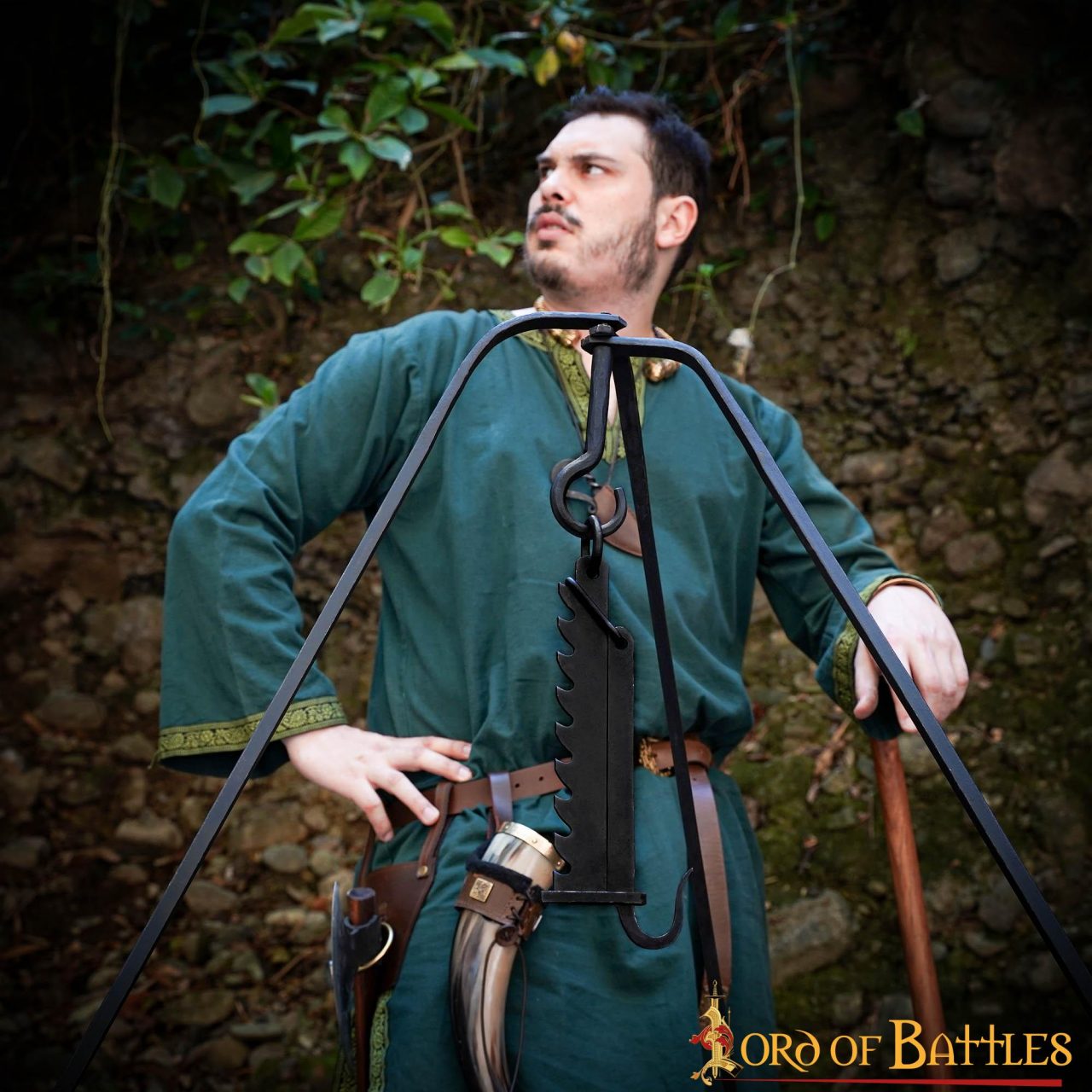 Hervidor Medieval de Hierro Forjado a Mano Sierra de Campamento Funcional - Imagen 12