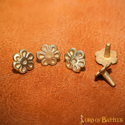Rosetones de Latón para Cinturón - Juego de 5 Accesorios Florales Medievales de Latón para Decoración - Imagen 4