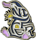 Imagen de Pin esmaltado Escarbato, Animales Fantásticos  EFEP0018 parte de nuestra colección en Espadas y más, sitio oficial.