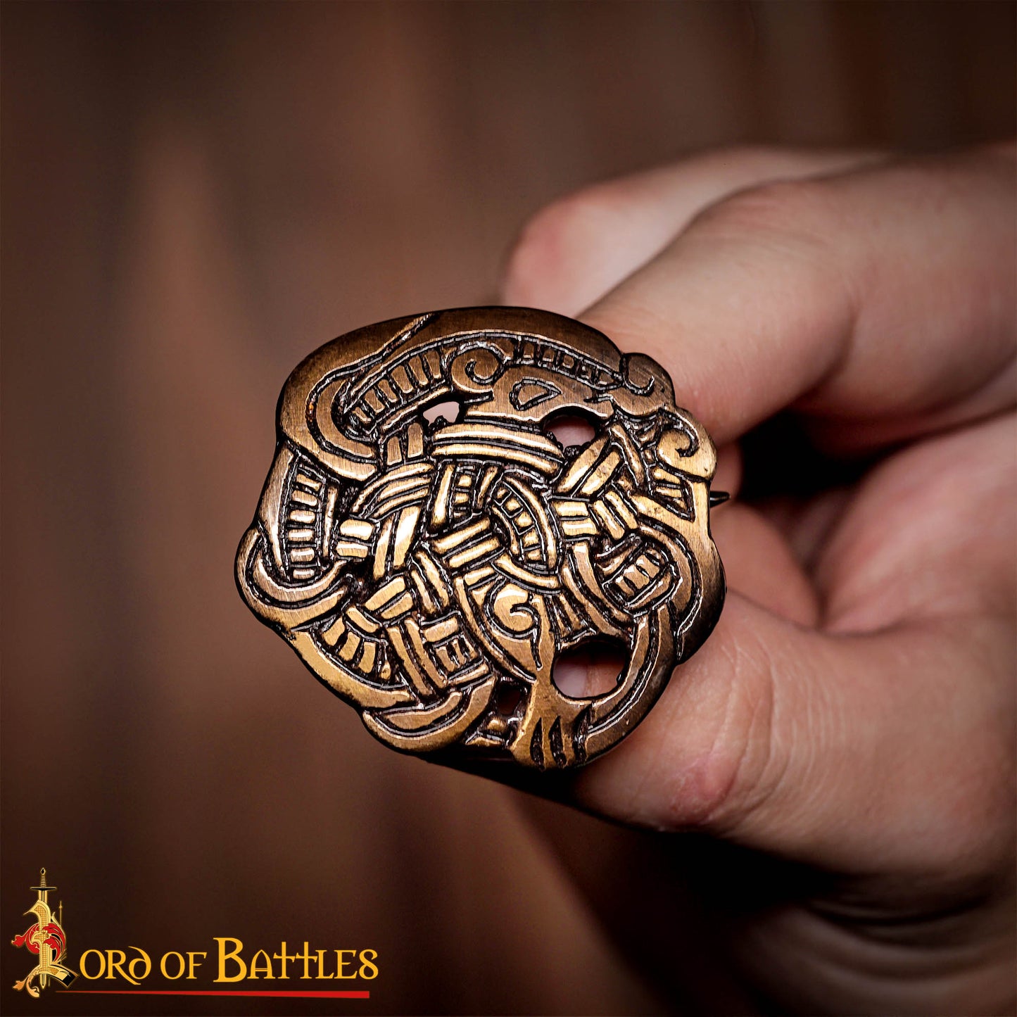 Broche Vikingo de Animal Agarrado - Latón Antiguo - Imagen 1