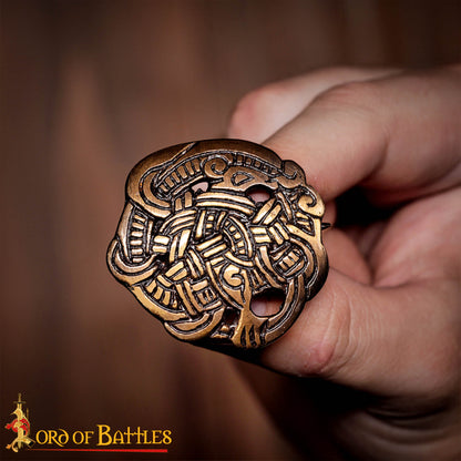 Broche Vikingo de Animal Agarrado - Latón Antiguo - Imagen 1