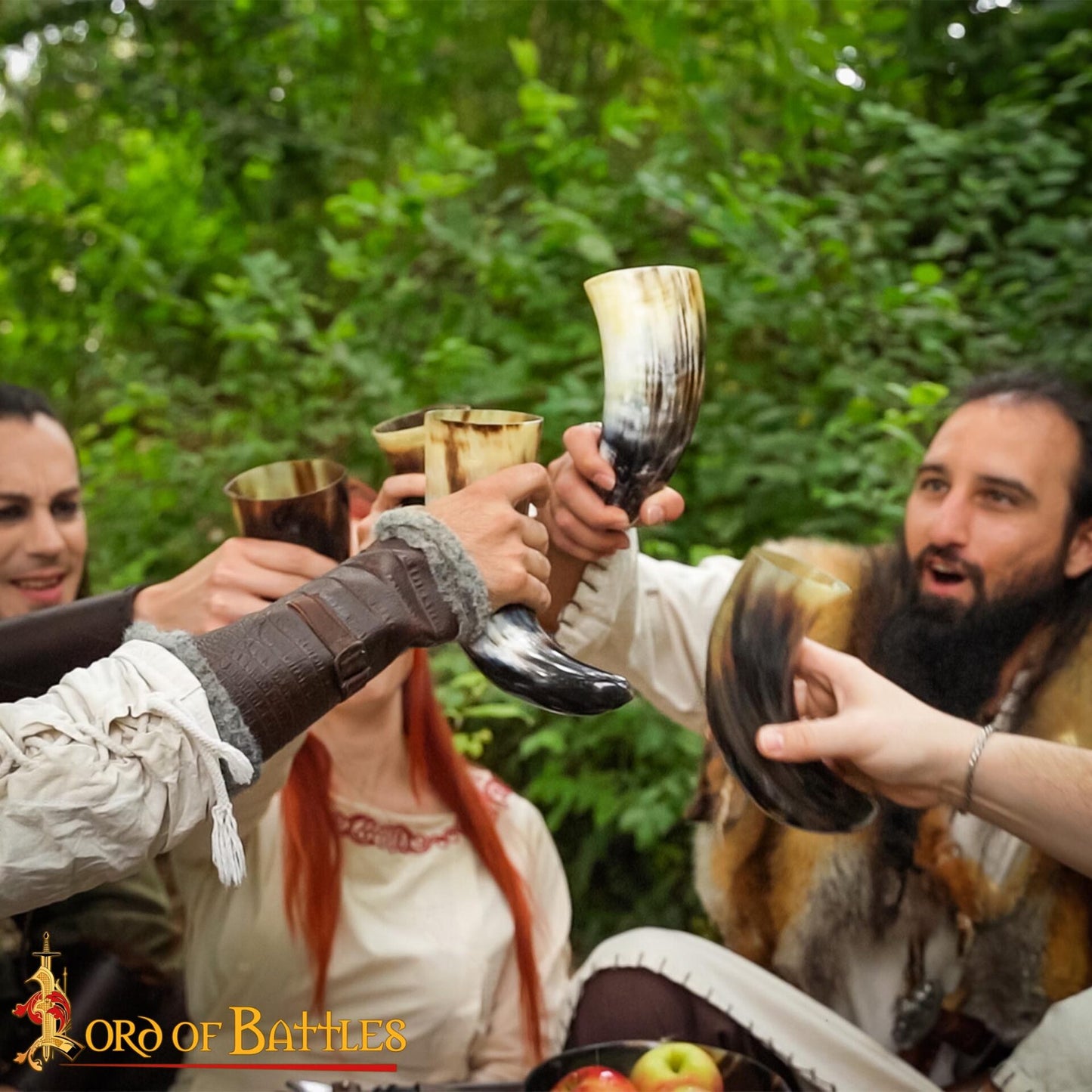 Viking Drinking Ox Horn Juego de 4 - Jarras de Cuerno Pulido de 400 Ml con Bolsa de Almacenamiento de Lona - Imagen 6