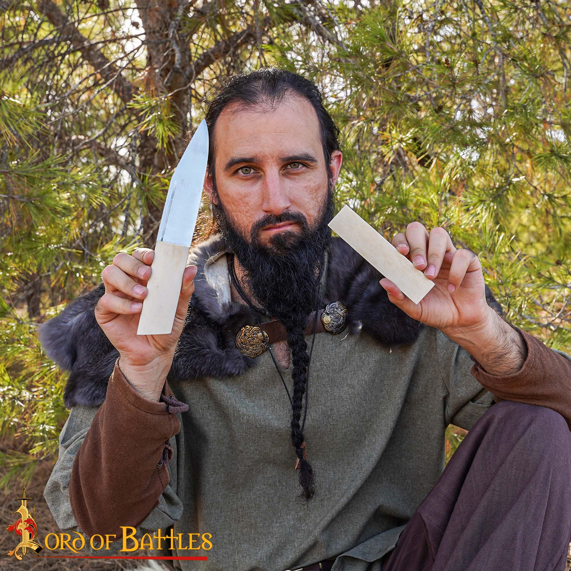 Cuchillo Medieval con Mango de Hueso Auténtico - Imagen 2