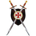 Armero Templario con Espadas Ceremoniales y Decoración en Terciopelo Rojo