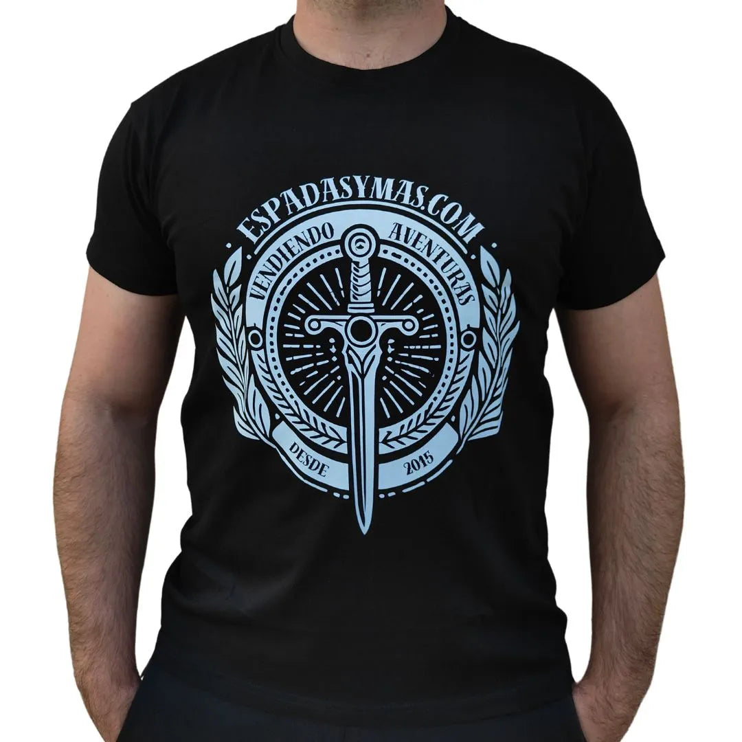 Camiseta Espadas y Más Vendiendo Emociones desde 2015