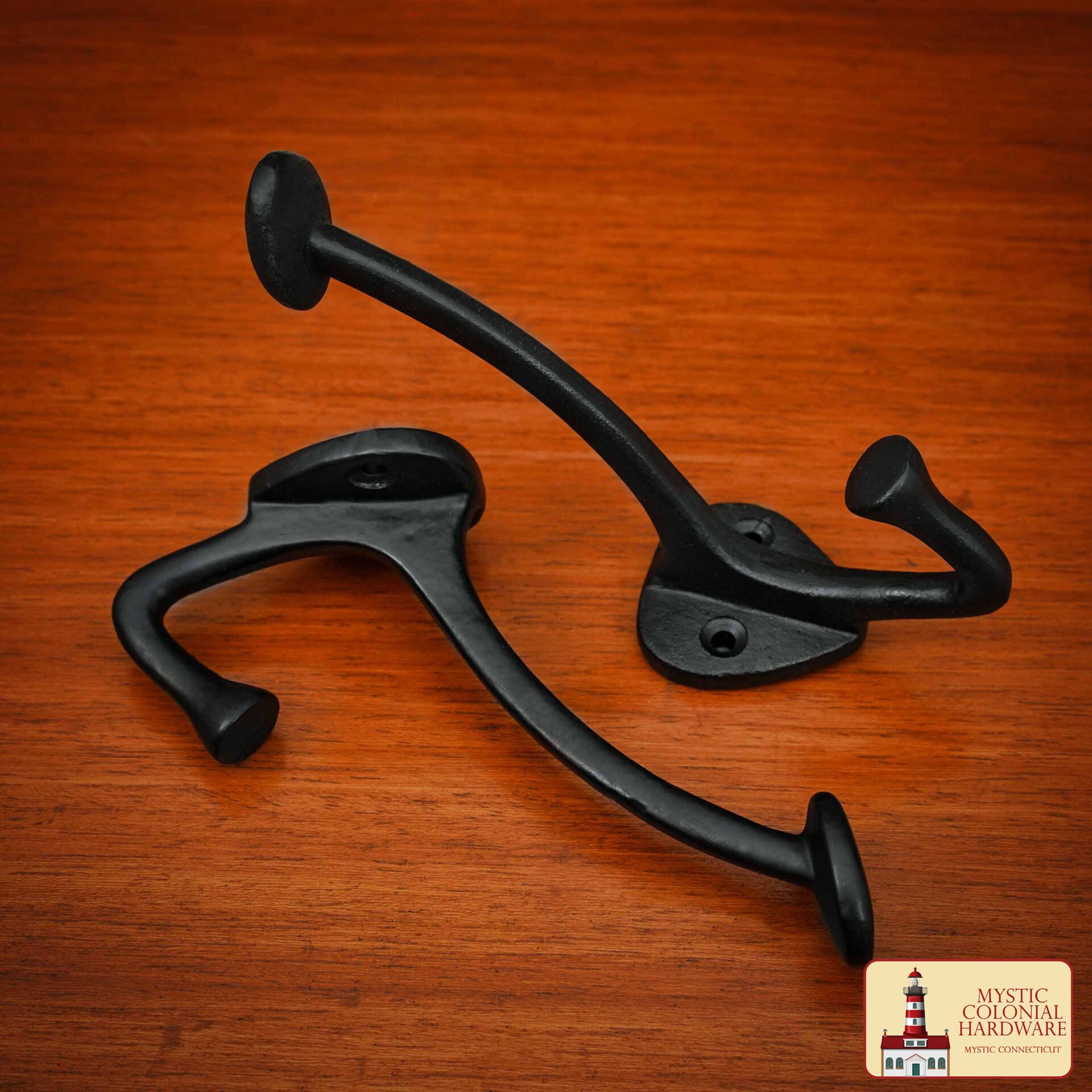 Ganchos de Pared Rústicos de Hierro Fundido: Ideales para Ambientes Victorianos, Coloniales, Retro, Steampunk, Góticos y Barrocos (13.4x3.8) Cm - Imagen 6