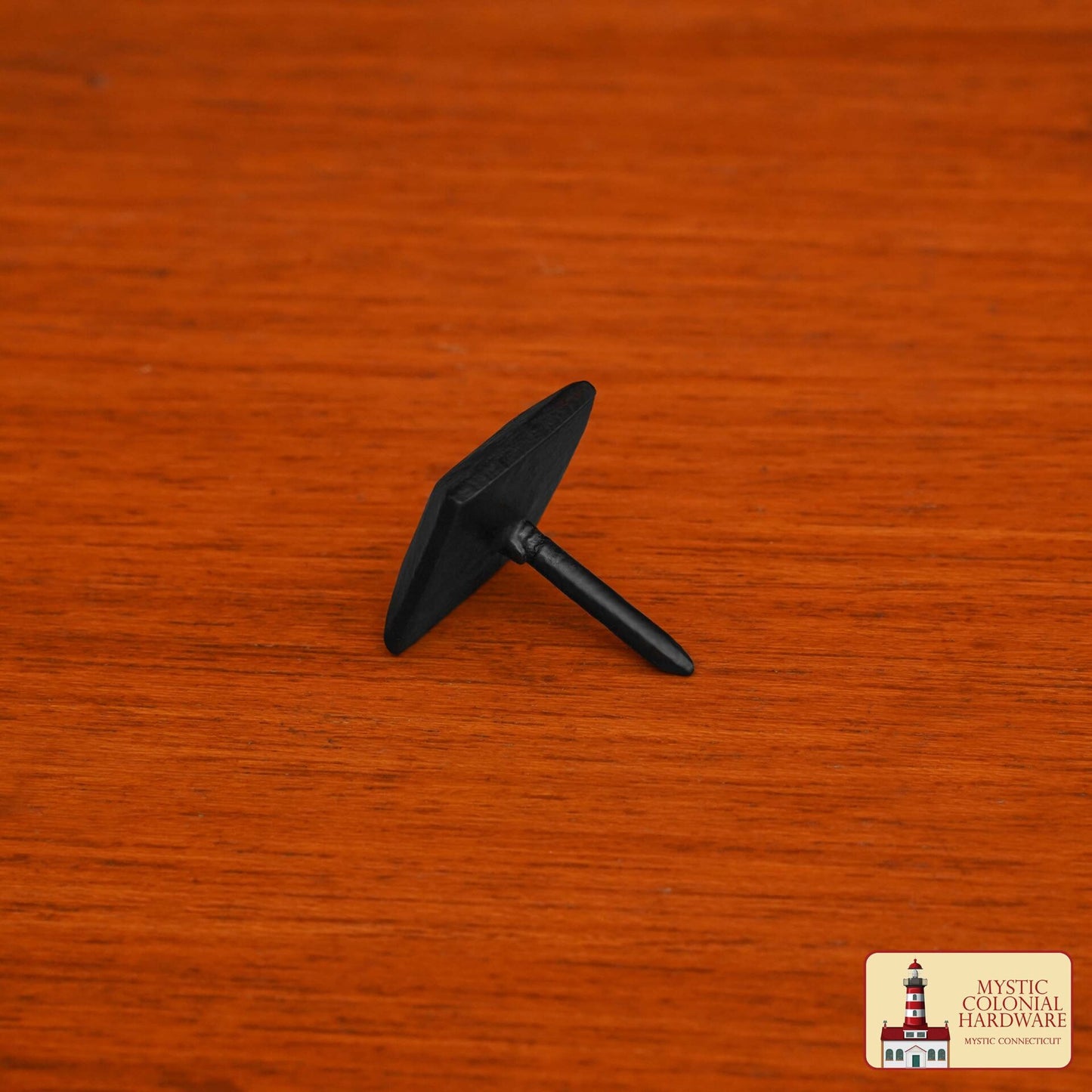 Clavos Decorativos Clavos de Hierro Forjados a Mano - Pirámide Cuadrada de 1 Pulgada - Acabado Rústico Negro Texturado - Herrajes Antiguos para Puertas, Portones, Muebles, Gabinetes - Imagen 2