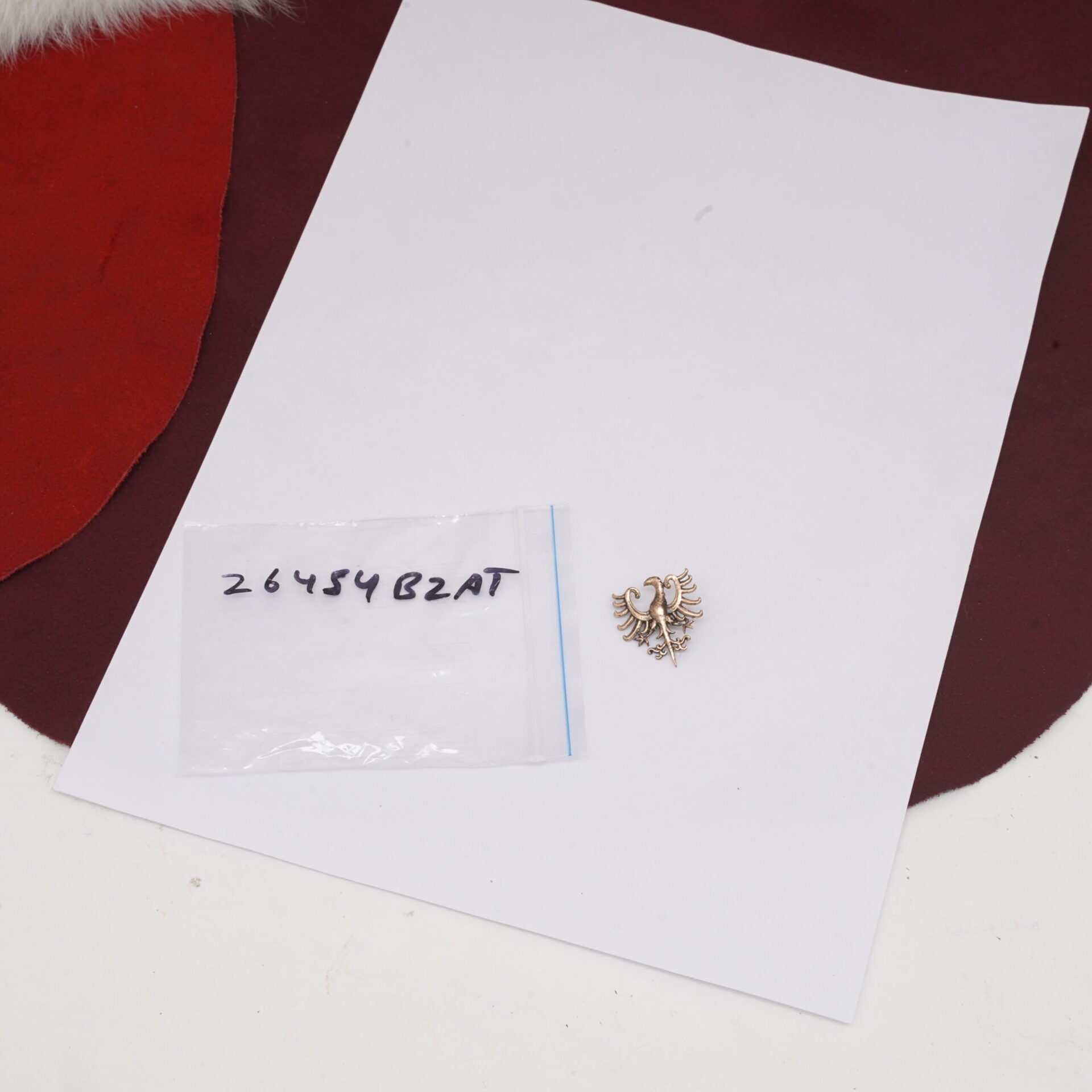 Alfiler de Bronce Antiguo con Insignia de Águila Heráldica - Insignia de Bronce Macizo con Montura de Estilo Medieval - Imagen 10