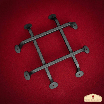 Puerta Rústica Forjada a Mano Parrilla Speakeasy: Ideal para Ambientes Coloniales, Retro, Steampunk, Góticos, Barrocos y Medievales, (28.7x29.1) Cm - Imagen 4