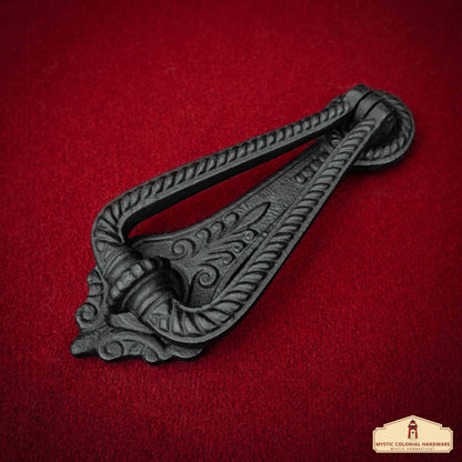 Aldaba Georgiana Rústica de Hierro Fundido: Ideal para Ambientes Victorianos, Coloniales, Retro, Steampunk, Góticos, Barrocos y Medievales, (17,2x7) Cm - Imagen 7