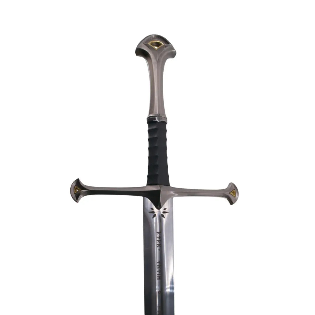 Imagen de Espada Anduril Con Expositor Y Vaina De Piel El Señor De Los Anillos parte de nuestra colección en Espadas y más, sitio oficial.