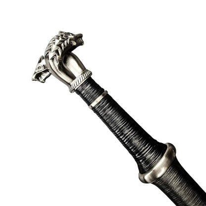 Imagen de Espada de Plata de Geralt de Rivia - The Witcher 3 parte de nuestra colección en Espadas y Más, sitio oficial.