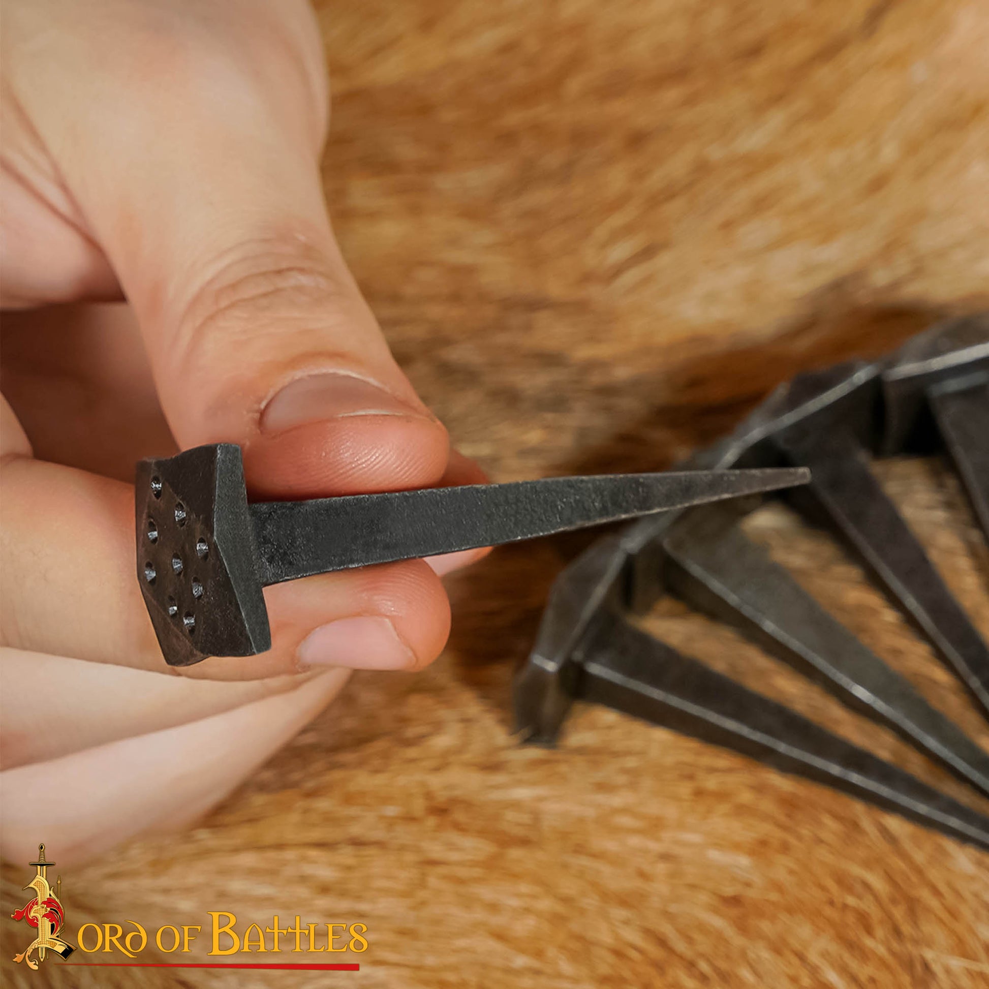 Clavos de Hierro Forjados a Mano, Juego de 10 Accesorios Rústicos con Acabado de Herrería Totalmente Funcionales - Imagen 18