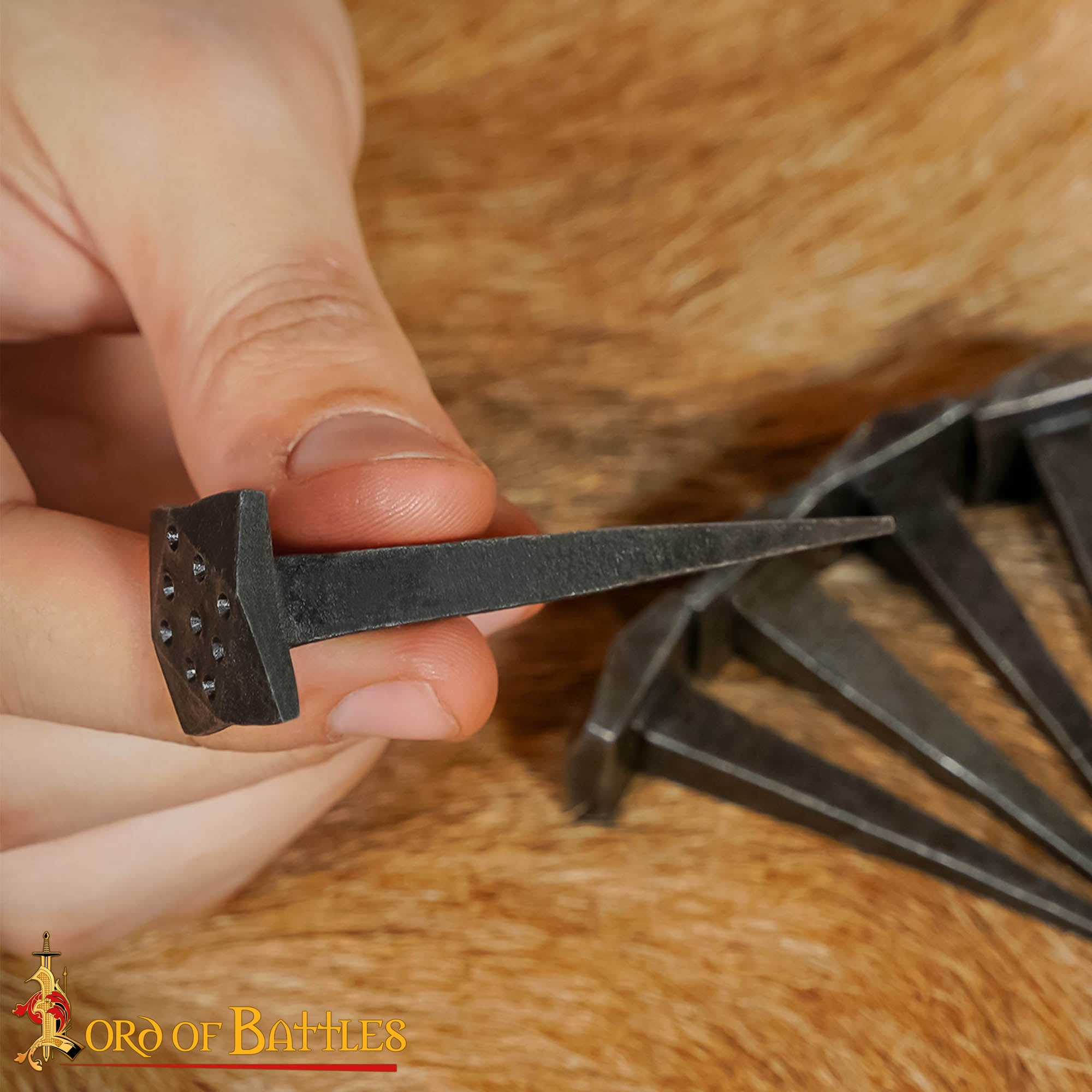 Clavos de Hierro Forjados a Mano, Juego de 10 Accesorios Rústicos con Acabado de Herrería Totalmente Funcionales - Imagen 18