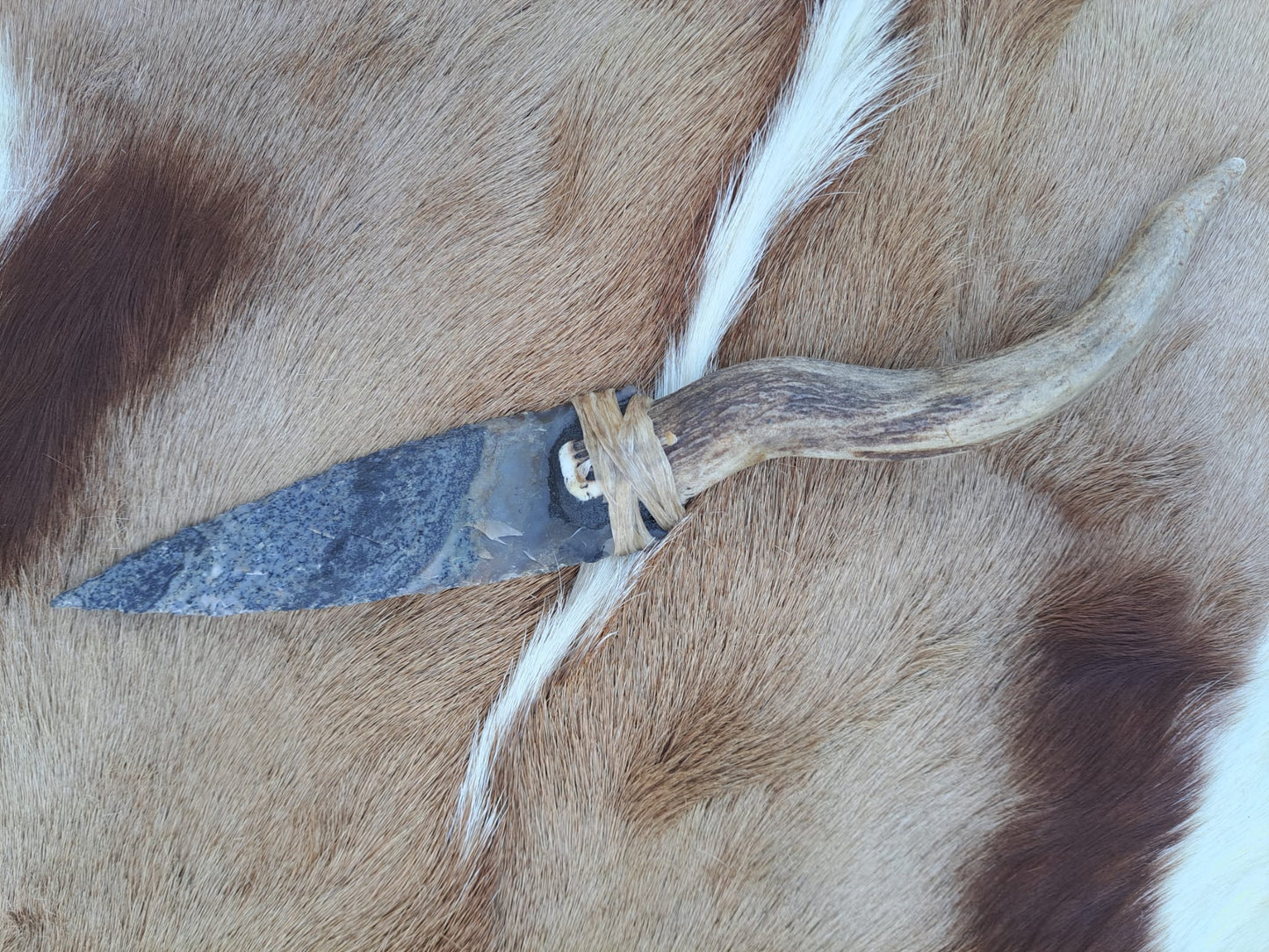 APACHE model flint knife