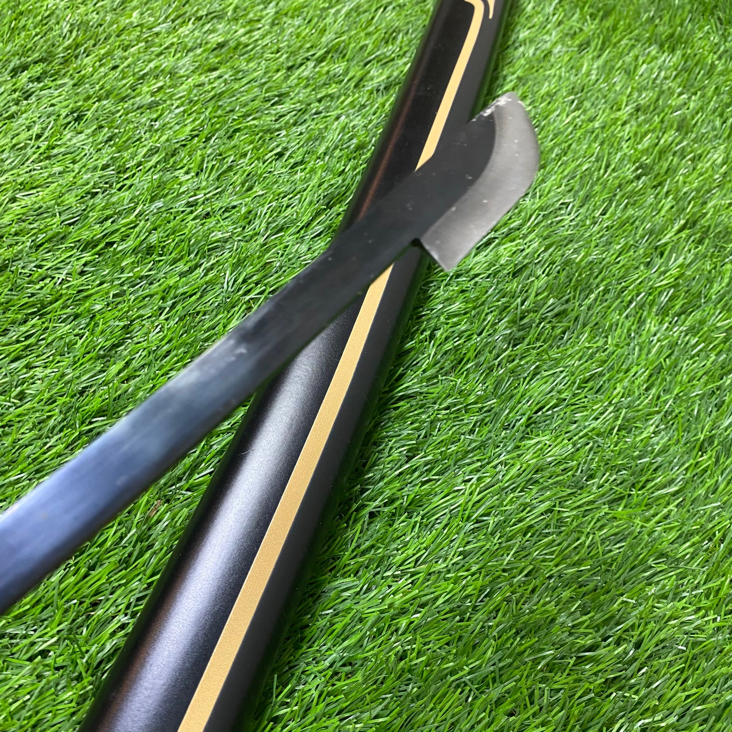 Katana Decorativa de Kocho Shinobu - Acero  Kimetsu no Yaiba C/Defectos N110