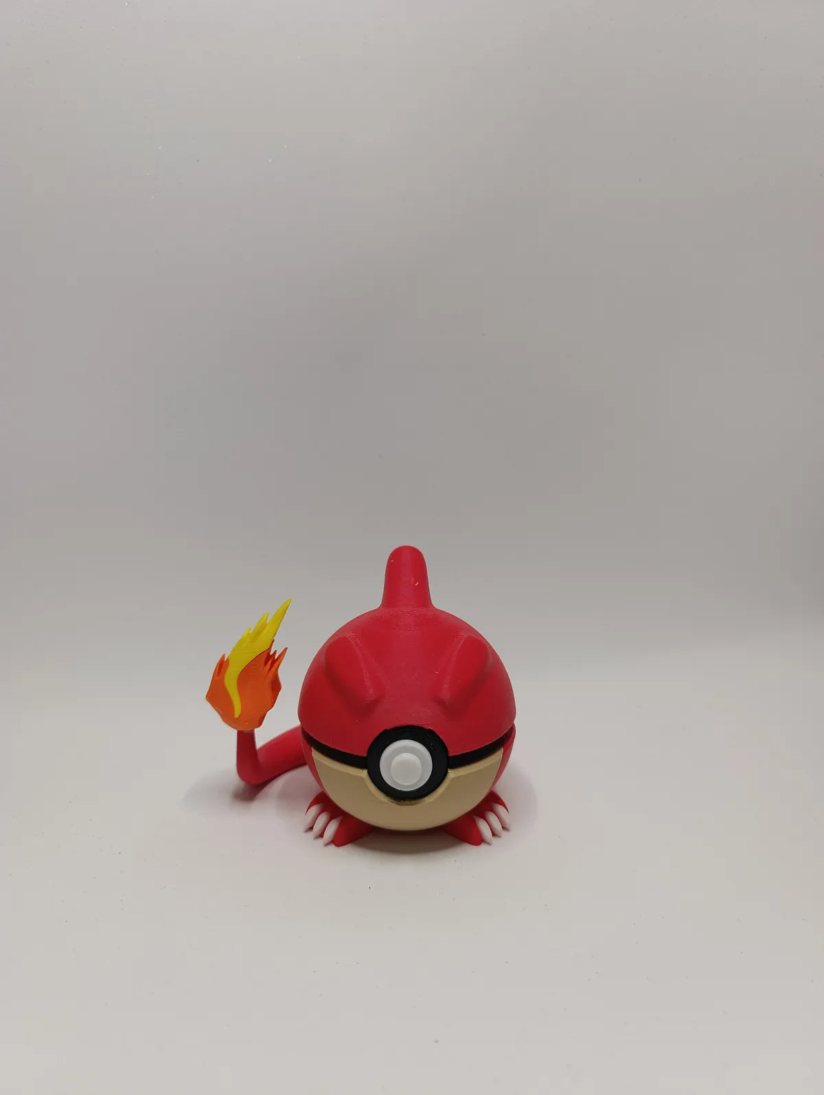 Poké Ball Charmeleon Coleccionable de Alta Calidad