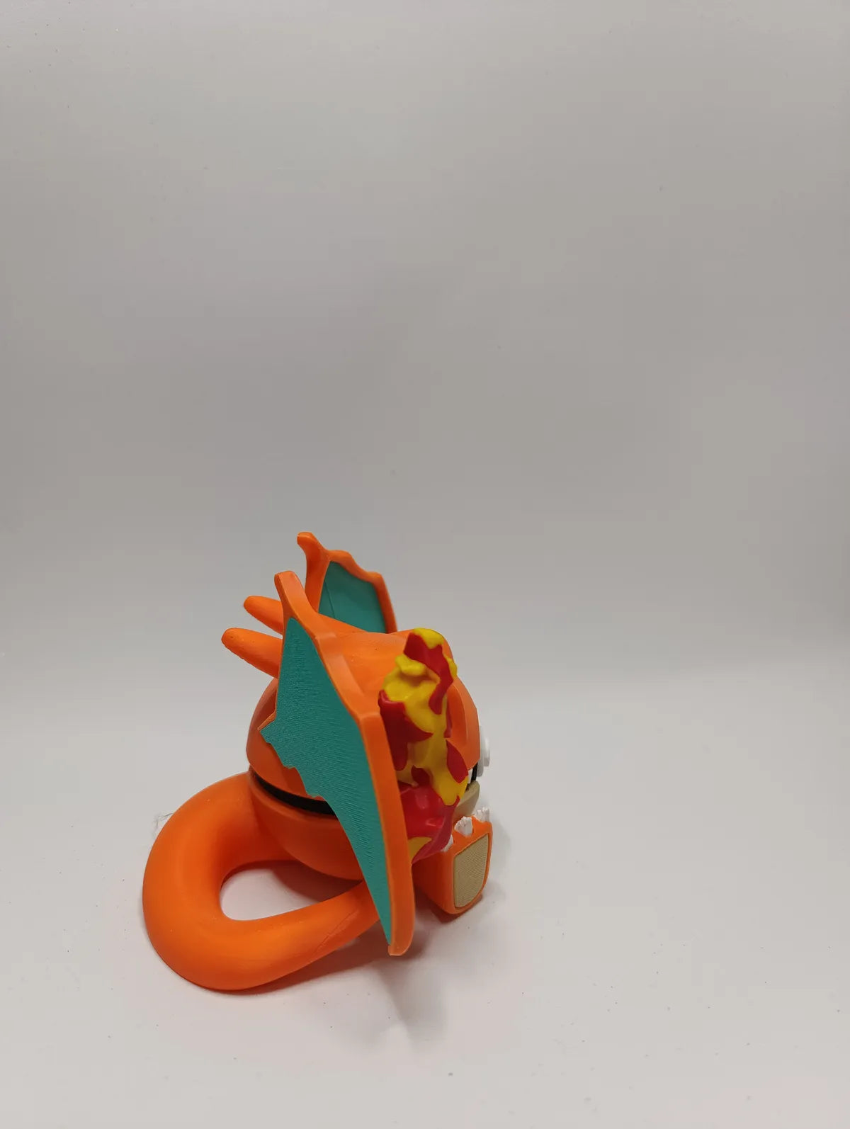 Poké Ball Charizard Coleccionable de Alta Calidad