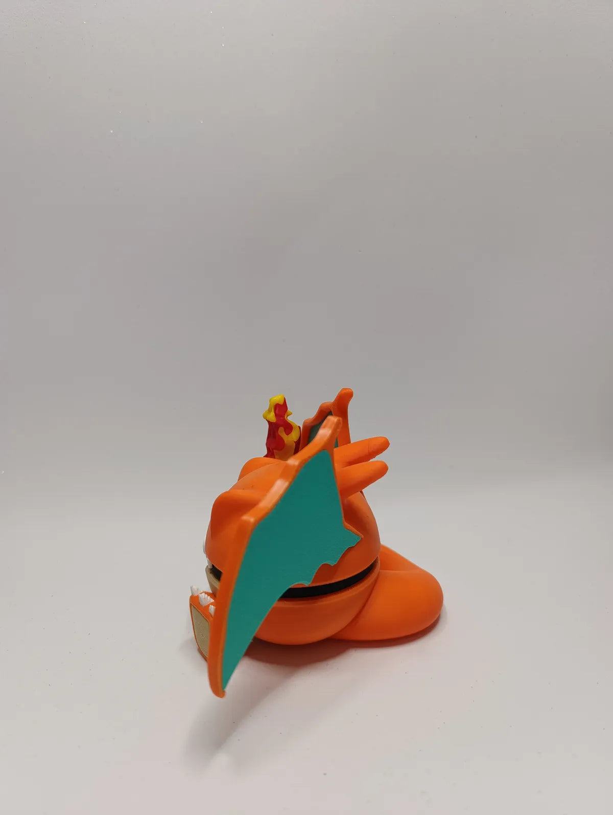 Poké Ball Charizard Coleccionable de Alta Calidad
