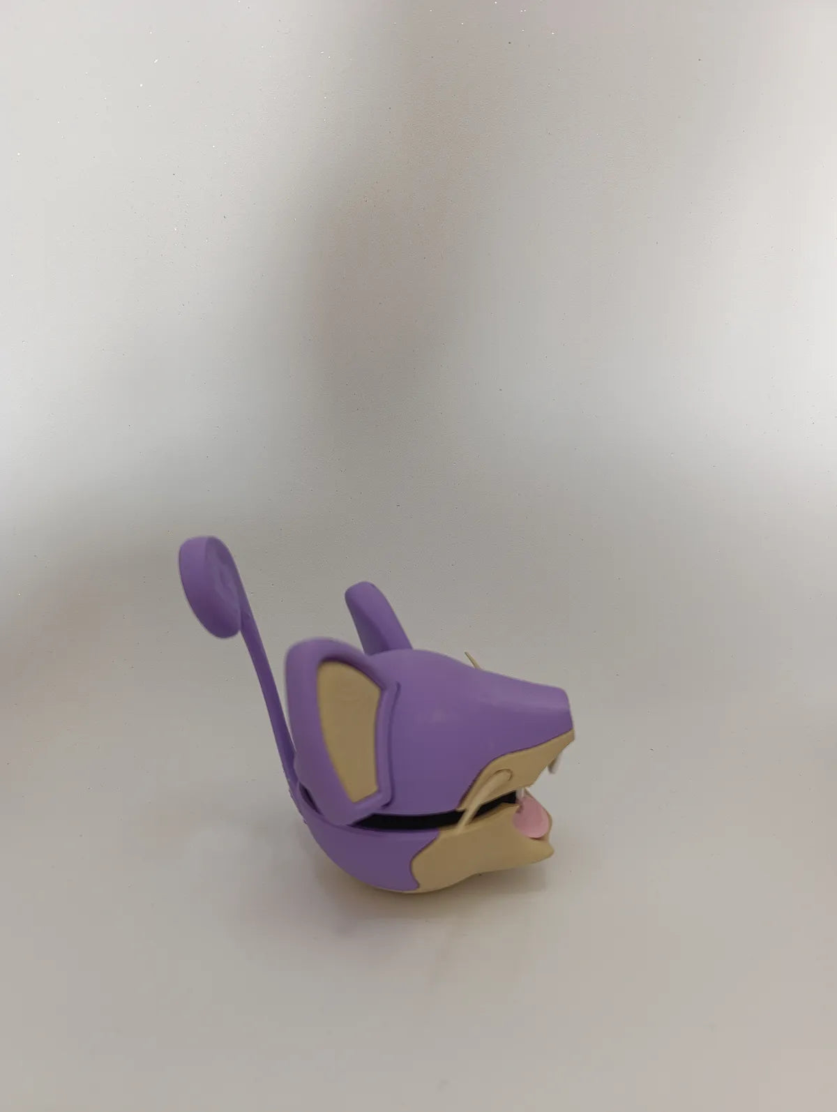 Poké Ball Rattata Réplica Coleccionable