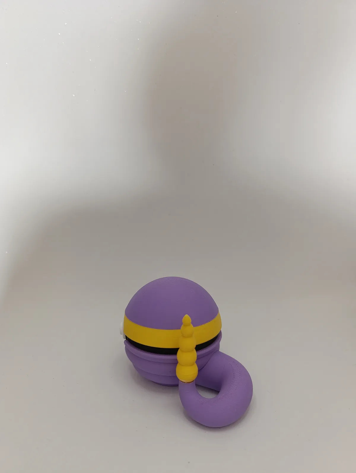 Poké Ball Ekans Réplica Coleccionable