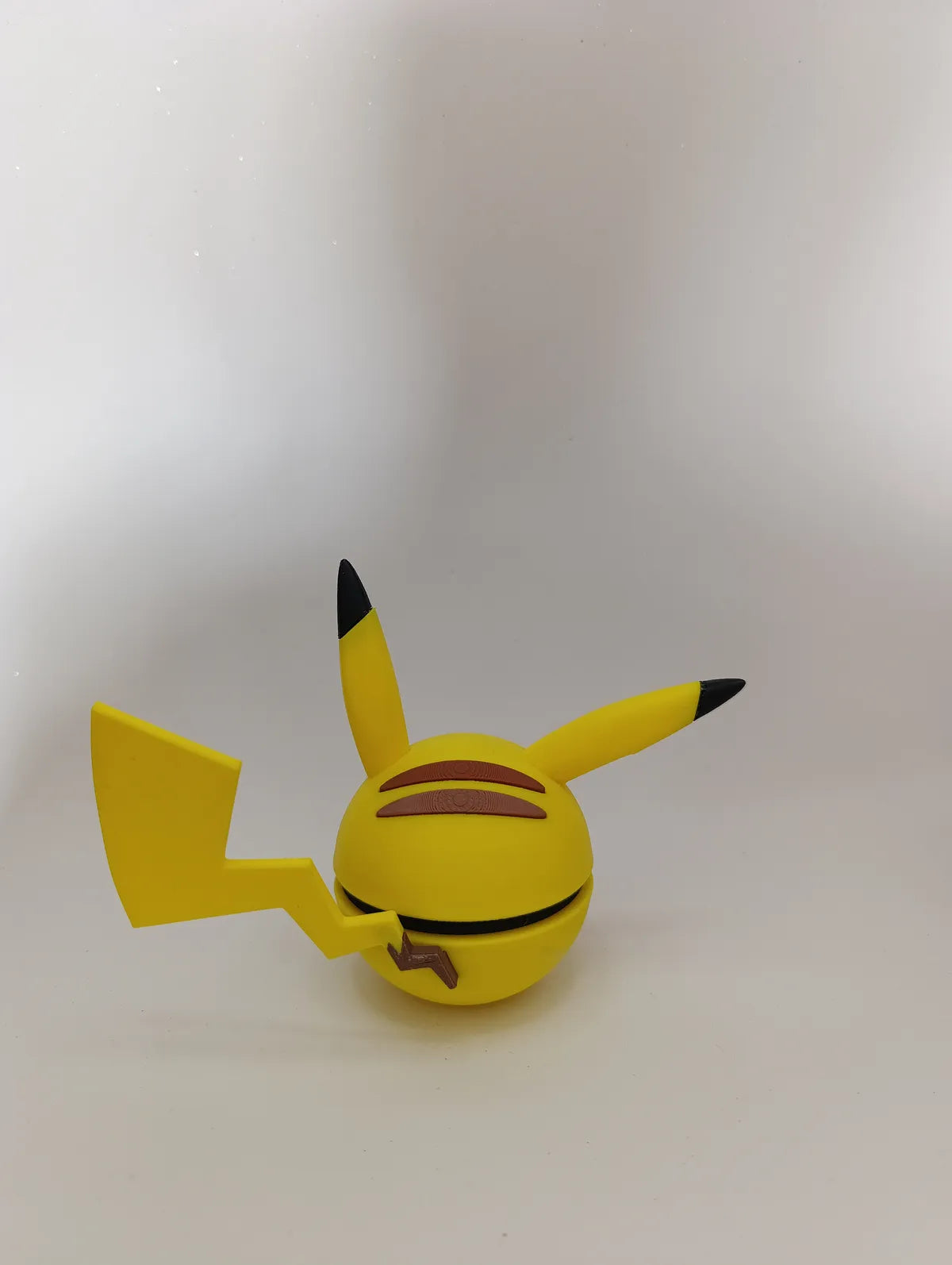 Poké Ball Pikachu Coleccionable de Alta Calidad