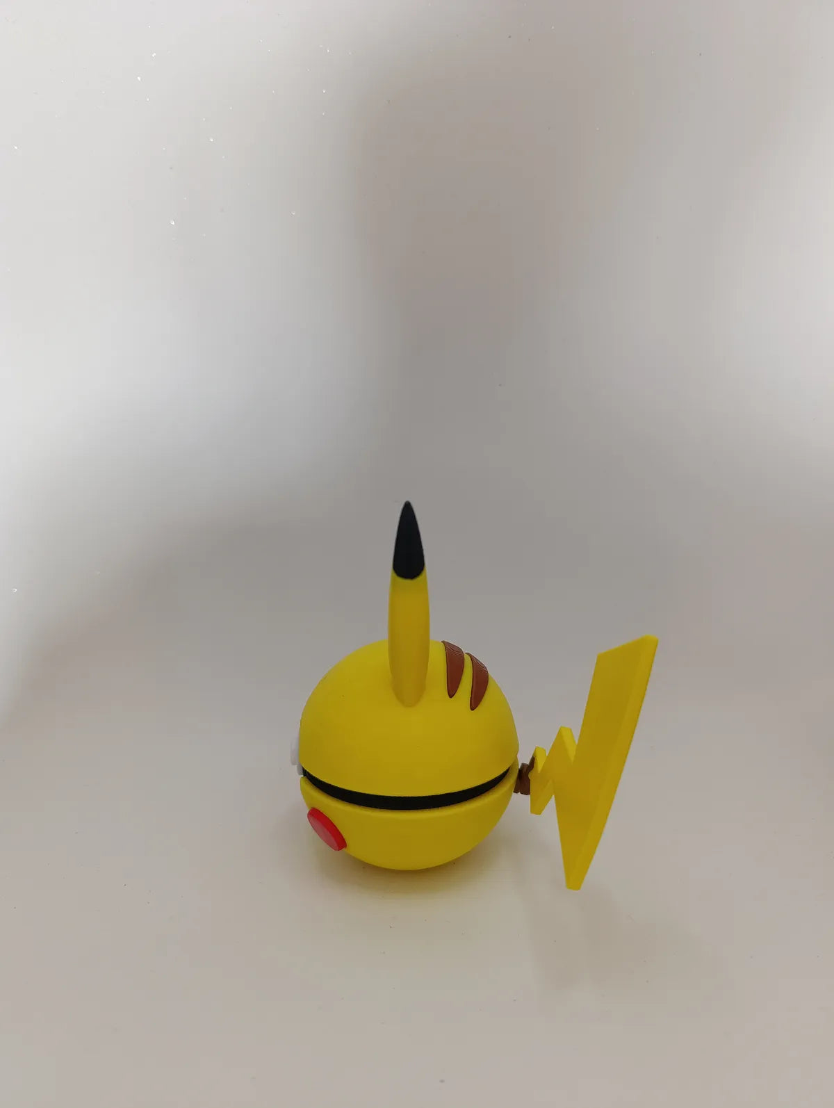 Poké Ball Pikachu Coleccionable de Alta Calidad