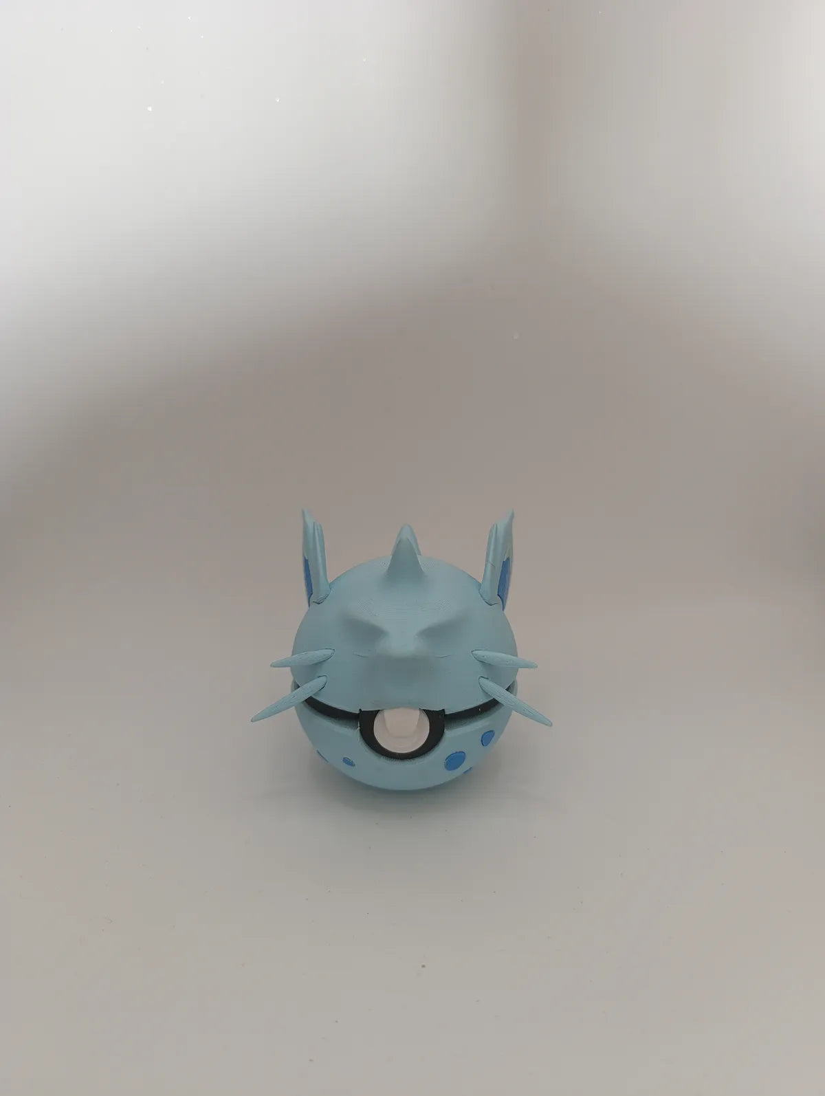 Poké Ball Nidoran♀ Réplica Coleccionable