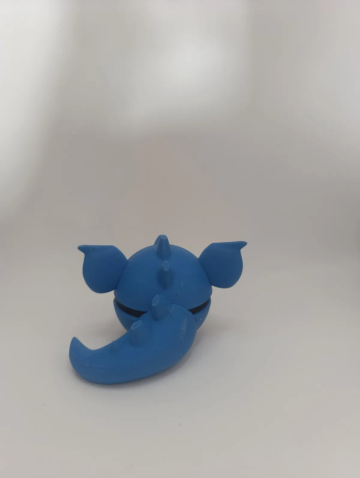 Poké Ball Nidoqueen Réplica Coleccionable