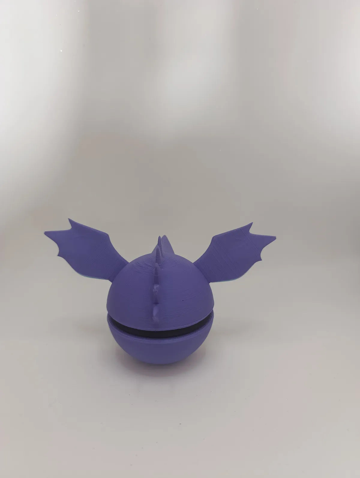 Poké Ball Nidoking Réplica Coleccionable