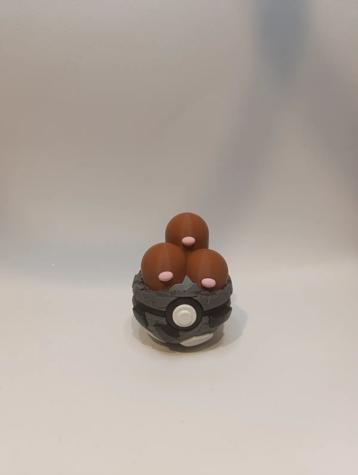 Poké Ball Dugtrio | Réplica Coleccionable Premium