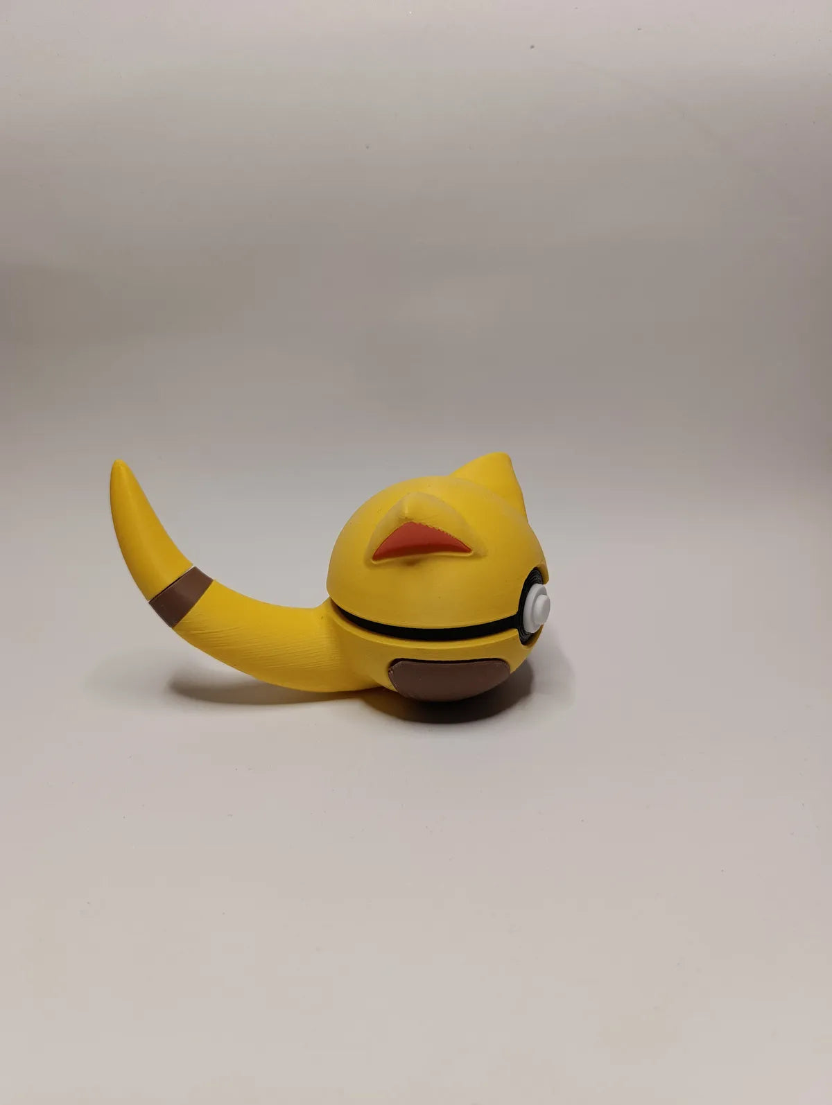 Poké Ball Abra Réplica Coleccionable