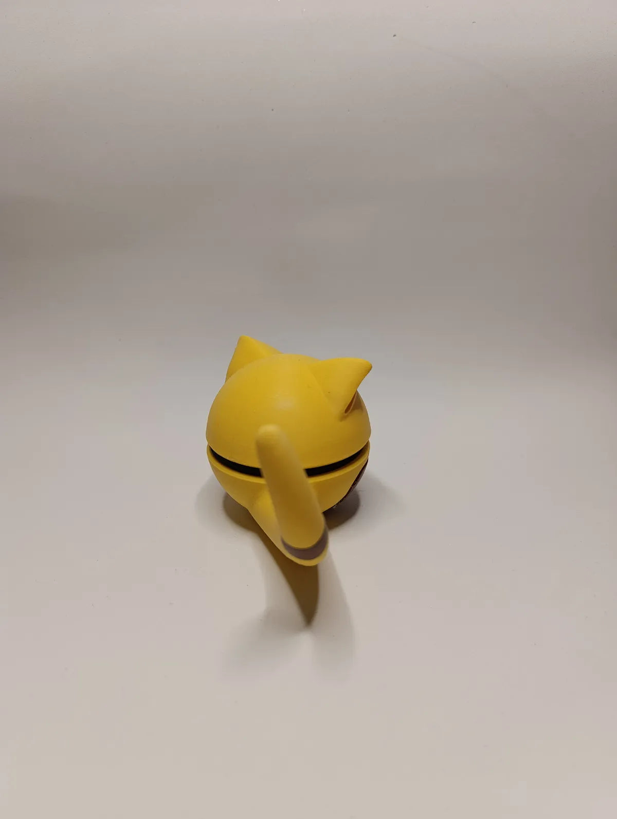 Poké Ball Abra Réplica Coleccionable